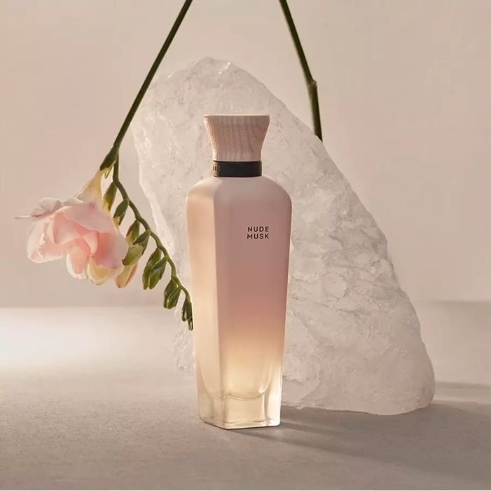 Adolfo Dominguez Nude Musk Apa de parfum pentru femei prezentare