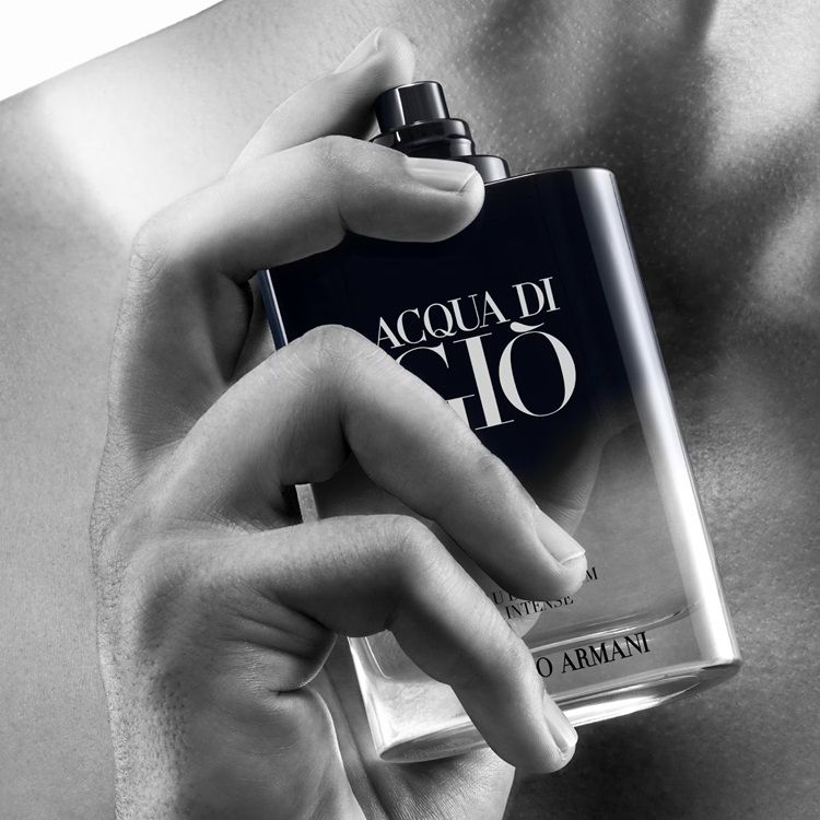 Armani Acqua Di Gio Intense Apa de parfum prezentare