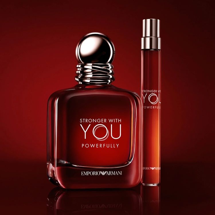 Armani Stronger With You Powerfully Apa de parfum 10ml prezentare