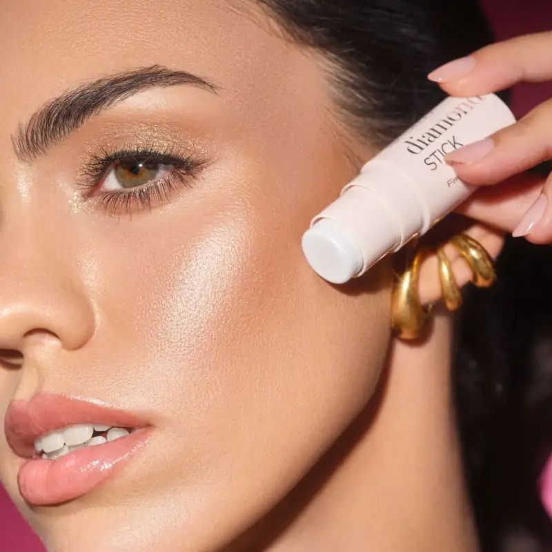 Artdeco Iluminator Sparks of Joy Collection All Over Diamond Stick Highlighter 01 Rare Diamond 4.5g 