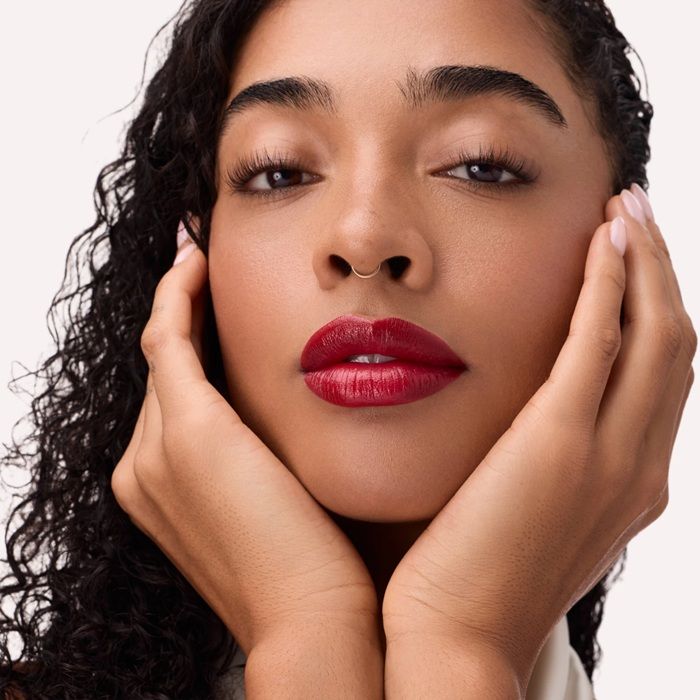 Catrice Ruj Glass Like Gloss Lip Stick Gloss 040 Red Carpet Game 3g