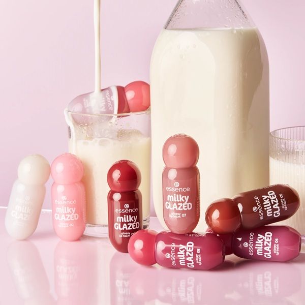 Essence Balsam de Buze Milky Glazed Glossy Lip Balm 06 Cherry On Top 4ml