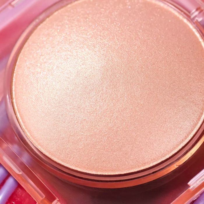 Essence Iluminator Get The Glaze! Baked Highlighter 01 Donut Worry, Be Glazy! 7.2g