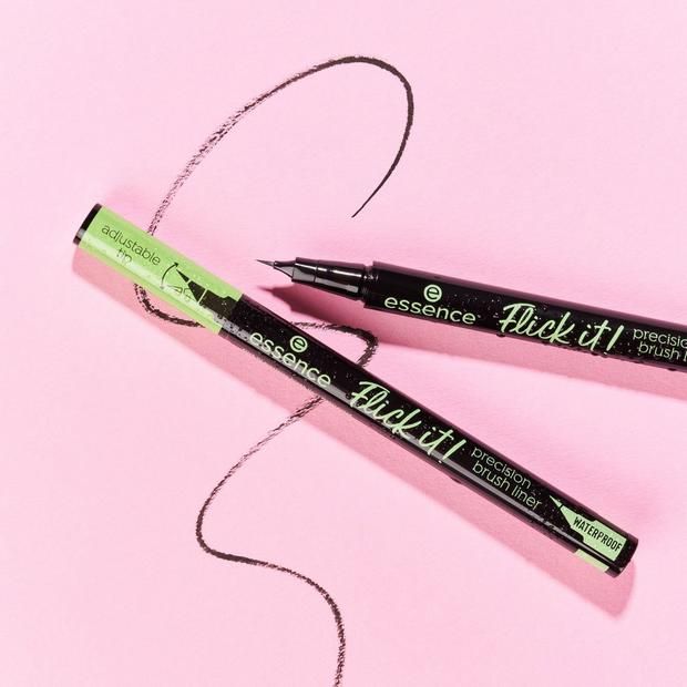 Essence Tus de Ochi Flick It! Precision Brush Liner 0.5ml