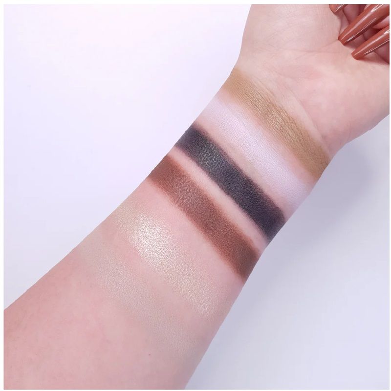 Makeup Revolution Paleta Fard de ochi Relove Colour Play Mindful 5.2g