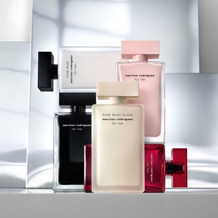 Narciso Rodriguez For Her gama parfumuri
