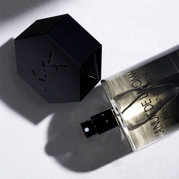 Yves Saint Laurent La Nuit De L'Homme Apa de Toaleta pentru Barbati 100ml Prezentare Produs